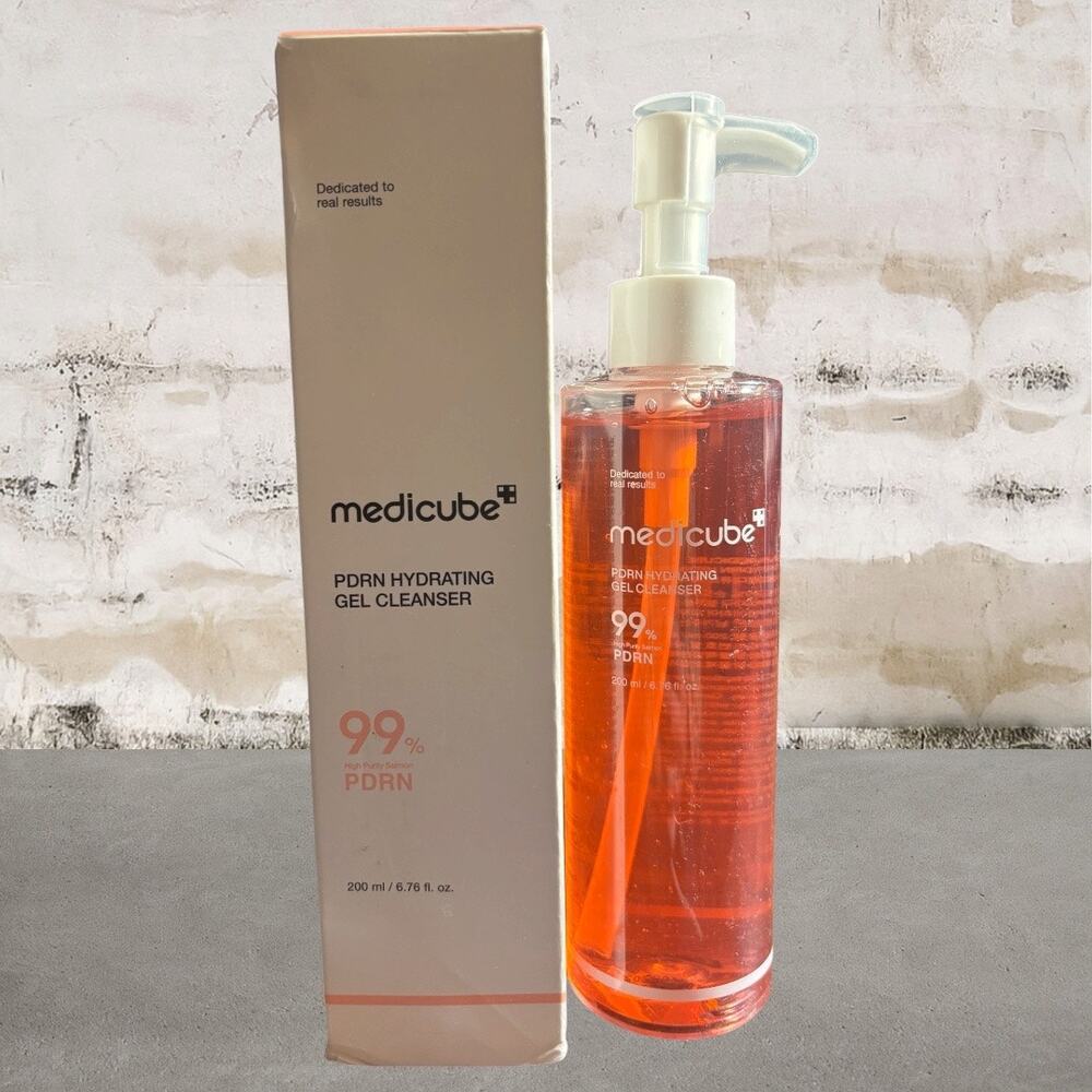 Medicube PDRN Pink Gel Cleanser NIB